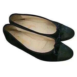 Chanel Black Velvet and Calf Skin Leather Toe Cap CC Bow Ballet Flats Size 40.5